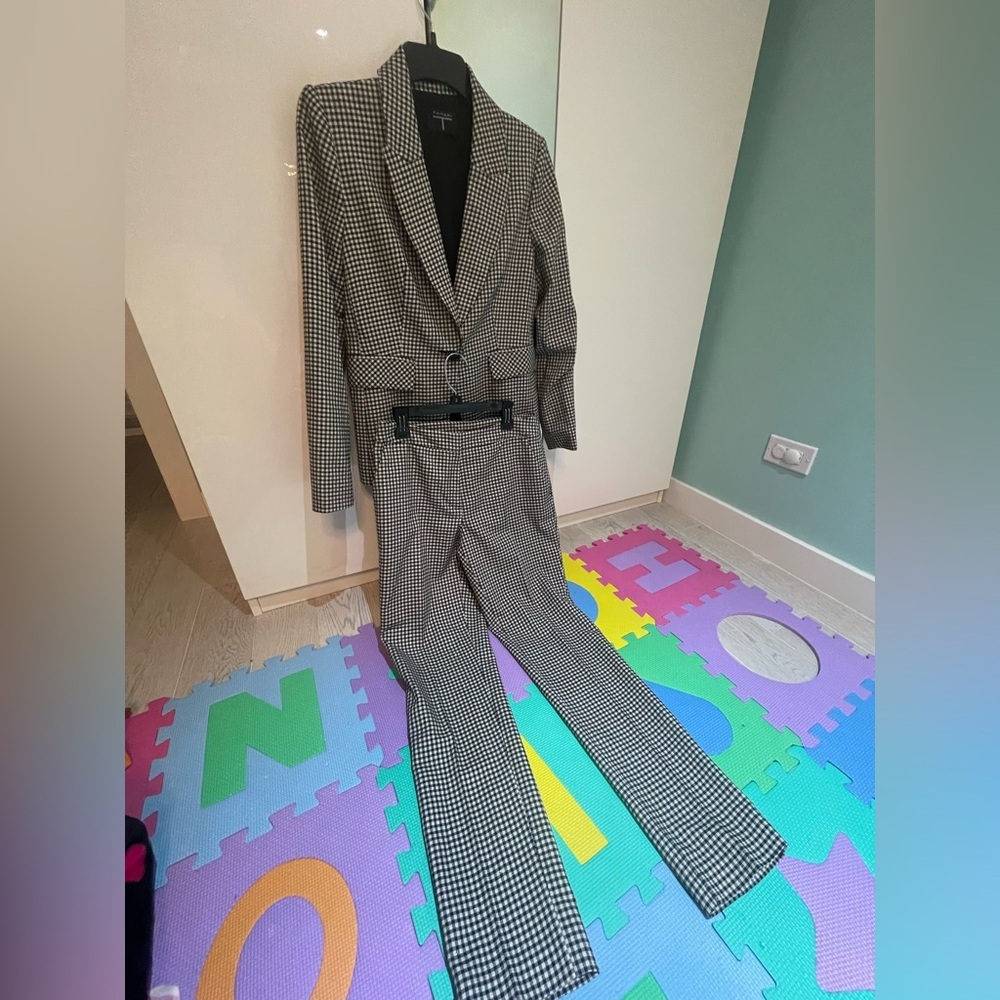 Tahari Houndstooth Blazer in Black and White - Picture 2 of 10